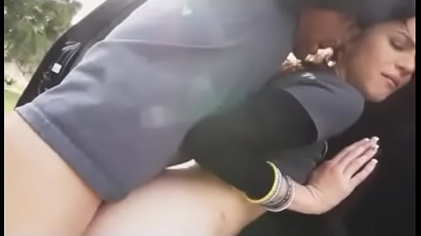 Pacar Desi menggila di ranjang bersama bule