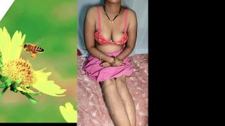 Desi ibu rumah tangga seksi ngentot memek ketat