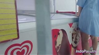 Pertama Kali Ngentot Mahasiswi Cantik yang Baru Kenal