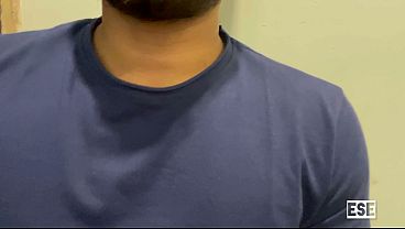 Ibu Teman Dekatku Terlalu Seksi dan Menggoda