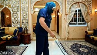 Tukang bebek rumah tangga berjilbab disuruh ngewe bos, nelen semua air mani sampai tuntas.