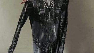 Bokep viral cosplay Spiderman terbaru, ngewe sampe basah kuyup becek abis.