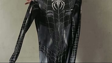 Bokep viral cosplay Spiderman terbaru, ngewe sampe basah kuyup becek abis.