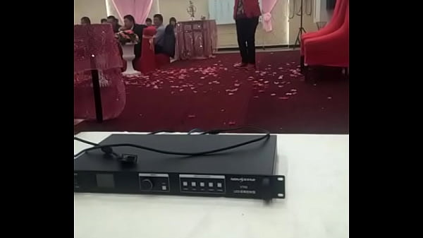 Nih nenek-nenek China, nafsu gede banget, siap digebukin kapan aja.