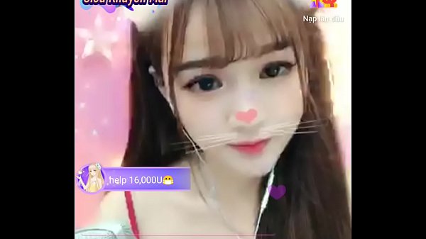 Gadis imut Asia di talkshow Uplive bikin crot.
