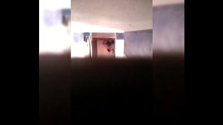 Gadis Desi mengencingi celana dalamnya
