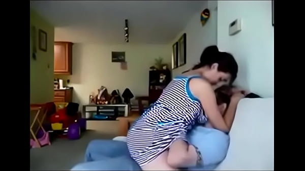 Gadis India seksi direkam dalam video kamera amatir yang panas