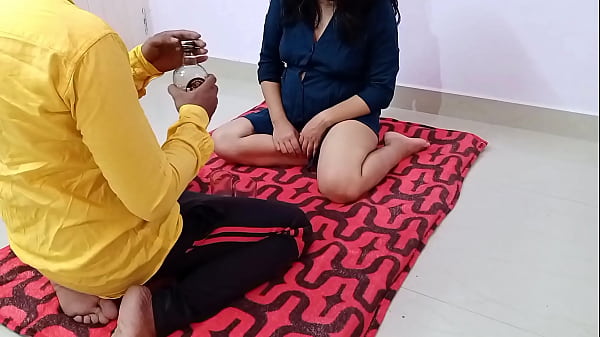 भारतीय XXX: शराब पिलाकर सौतेली बहन को रातभर दबाकर चोदा
