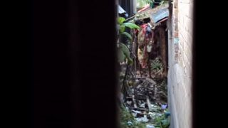 Desi Kencing dan Air Seni Eksplisit 3.AVI