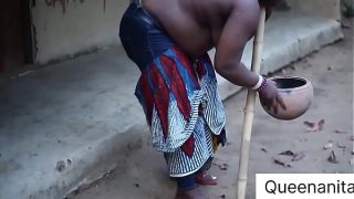 Kepala Suku, Kutangkap Si Asing yang Sudah Berkali-kali Meniduri Nenekku di Tempat Umum