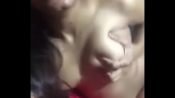 Cewek India lagi horny banget, siap digeprek habis-habisan.
