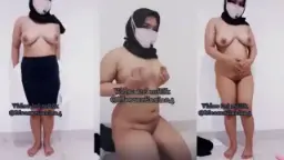 Cewe hijab abis pulang kerja langsung colmek sambil bayangin doi