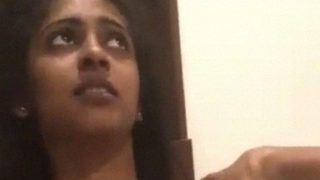 Cewek India bikin video bugil pacarnya, viral di internet, bikin malu semua orang.