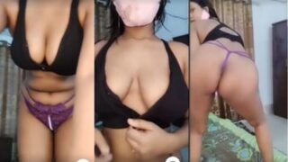 Ngentot, cewek desi bugil goyang erotis biar menang game online