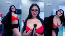 Sandra Toge Cantik, Host Mango, Binalnya Bikin Minta Digituin