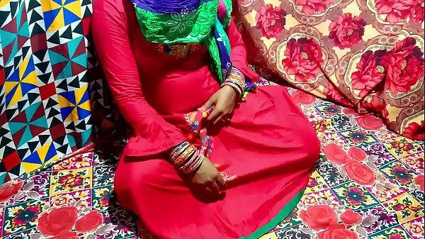 सासूजी ने कहा, “धीरे डालो दामाद जी, मेरी जगह में दर्द हो रहा है।”