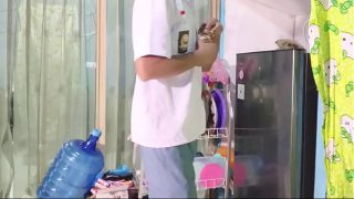 Ngentot emak tiri berjilbab, sange banget