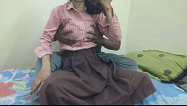 Cewek kuliahan India digebukin kontol pacar di kamar, ngeres abis