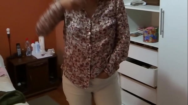 Kumpulan Momen Panas Ibu Tiri Berbulu, Istri Matang, Nenek Seksi, Pamer Tubuh – ARDIENTES69