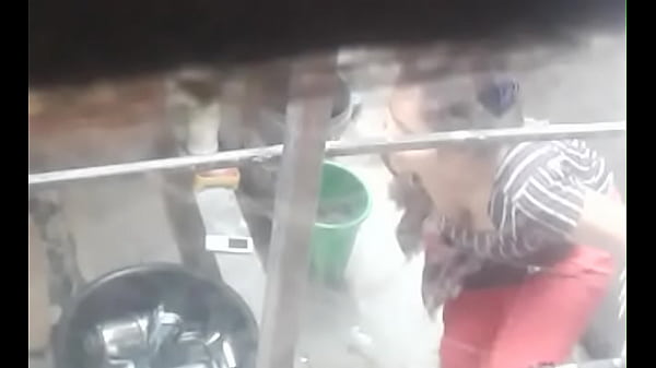 20180319 142649 01 4627, gerakan basah bikin ngilu, nungging siap digaruk
