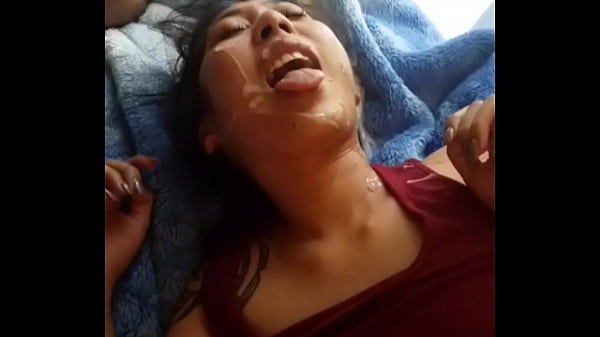 Cewek Asia dapet facial gede dari kontol besar