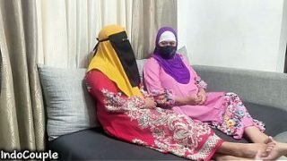 Baru Nih, Cewek Sama Cewek Mainin Satu Sama Lain, Panas Banget