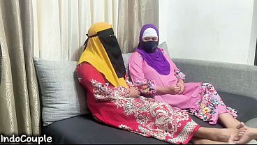 Baru Nih, Cewek Sama Cewek Mainin Satu Sama Lain, Panas Banget
