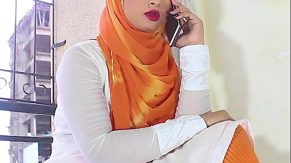 Salma cewek muslimah ngentot temen pake audio hindi mesum