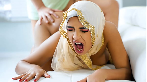 Bujuk pacar hijabku yang dilarang ML karena budaya, akhirnya ngacir juga – Hijablust