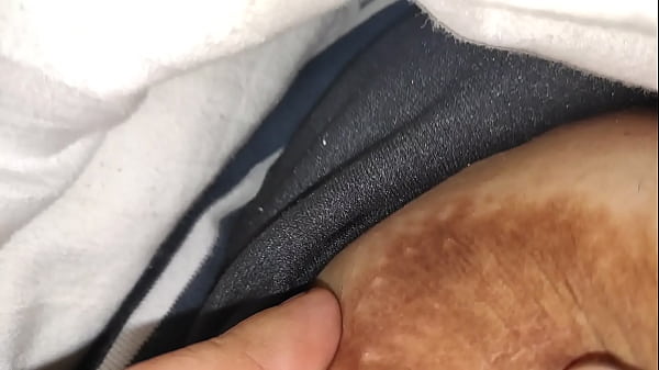 Memek montok brat India kaya raya di remas-remas