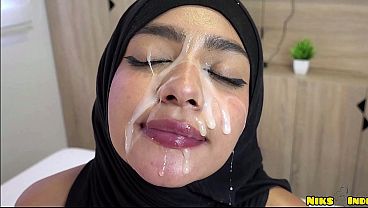 Hijab cewek abg digenjot brutal sampe crot di mana-mana