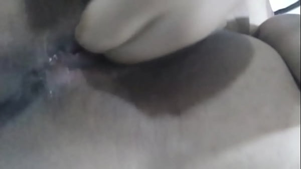 Arab Mom Berjilbab Ngocok Memek Sampai Muncrat Di Webcam Live, Hot Banget Sange Sampe Kejer