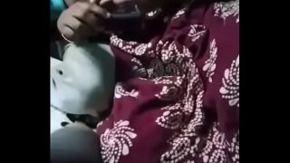 Desi istri digoyang dua kontol, suami nonton sambil colo