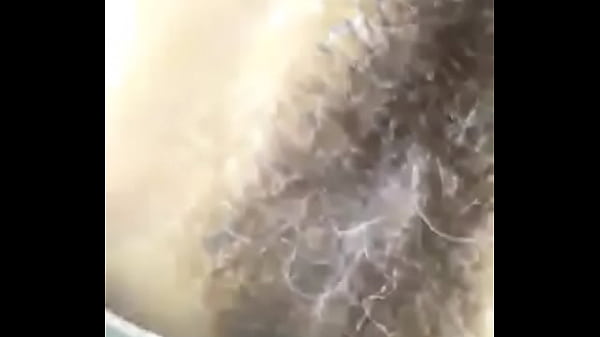 Desi emak-emak sange mainin memek sampe basah kuyup