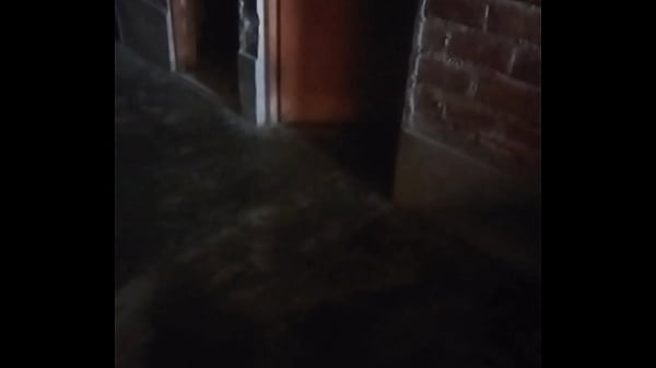 Mama muda janda panas ngajak masuk rumah, bayar doang udah bisa main.