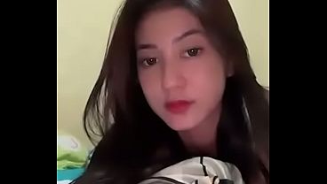 Cewek Indonesia live IG, goyangannya bikin keluar keringet dingin.