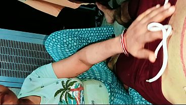 Video desi bhabhi, memek sempit digenjot habis, erangan jelas suara Hindi sampai klimaks – bhabhi loncat-loncat di kontol gede.