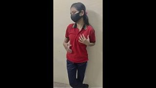 Desi cewek India cantik, memeknya sempit digenjot bokap tiri kontol gede, video bokep keluarga India MMS