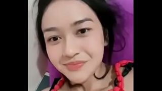 Cewek perawan Indonesia live ig, goyangannya bikin tegang, siap bikin lo ngiler.