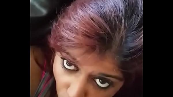 Desi Cewek Lagi Ngewe di Dalam Mobil
