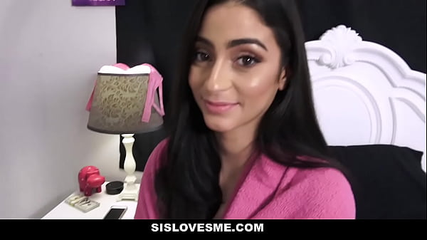 SisLovesMe – Tiri ABG (Jasmine Vega) Dipaksa Hisap Kontol Biar Dapet Duit