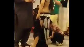 Cewek pesta joget private desi mms mujra, bikin makin basah