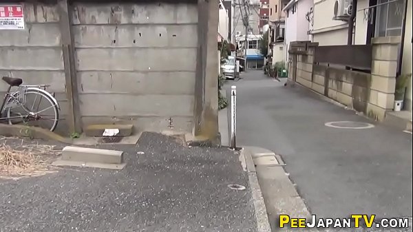 Orang Asia ngocok sendiri sampai puas