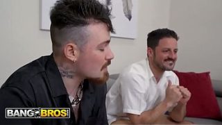 BANGBROS – Pelacur Hot Cassie Lenoir Ngasih Bapak-Bapak Beruntung Ngentot Panas Sampai Muka Penuh Air Mani