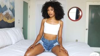 Deep Lush – Olivia Jayy, Ngentot Pertama yang Bikin Nagih