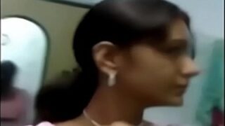 Salah satu video seks Tamil rumahan paling bikin nagih