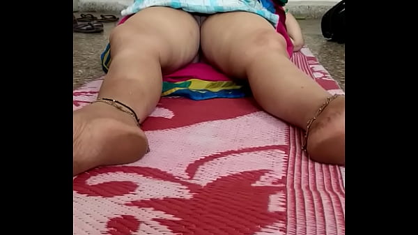 Tante pijit desi, bikin merem melek
