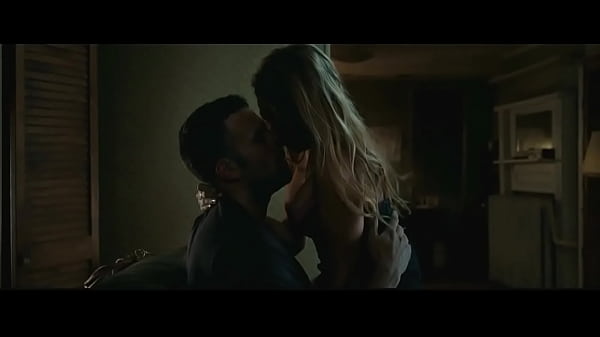 Blake Lively di The Town (2011) — ngangkang panas bikin mabuk kepayang.