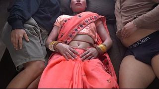 Bokep India Ibu Tiri Kesepian Sama Anak Tiri di Kamar, Ngewe Hot Desi India