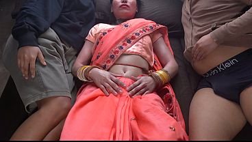Bokep India Ibu Tiri Kesepian Sama Anak Tiri di Kamar, Ngewe Hot Desi India